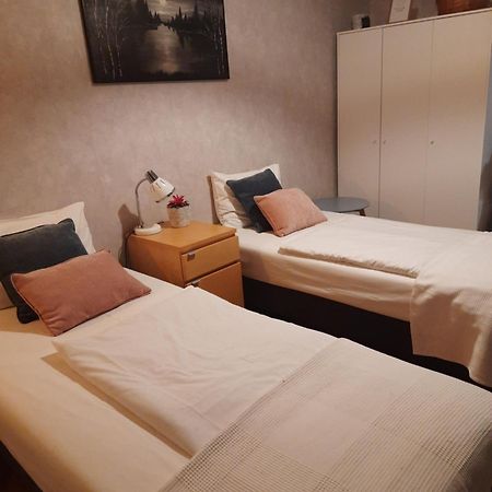 Apartament Wakacyjny U Adrianny グダニスク エクステリア 写真